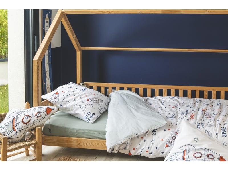  Parure de lit enfant 240 x 220 cm + 2 taies d’oreiller 100% coton imprimé galaxie 15079 - Conforama C