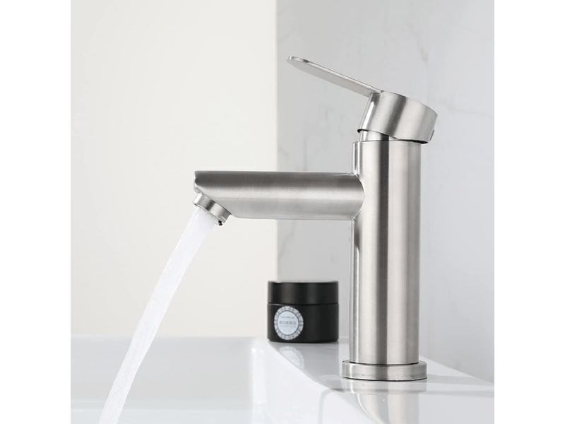  Robinet de lavabo en alliage de nickel, style de salle de bain moderne, mélangeur haut de gamme, robuste et élégant  - Conforama B