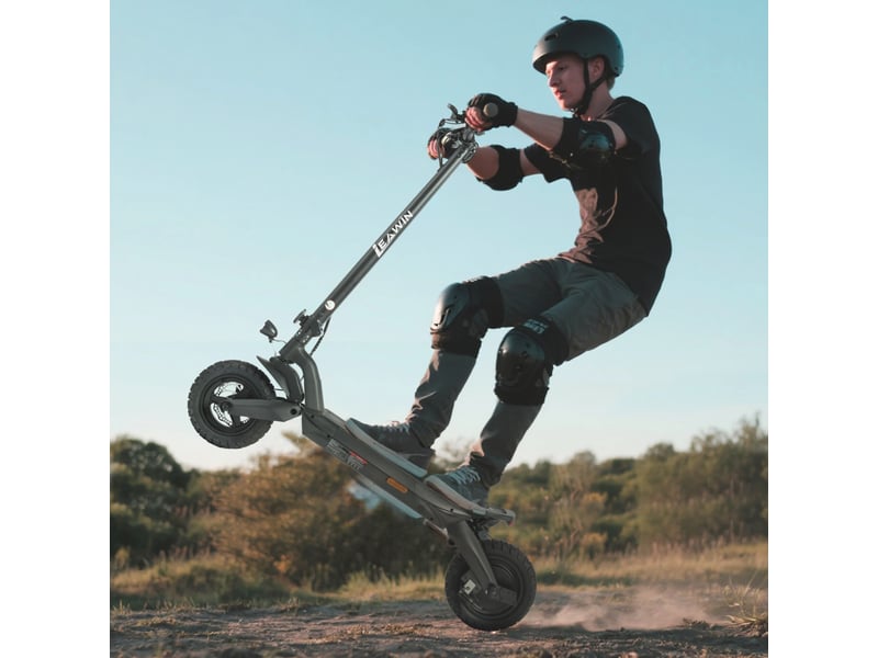  Trottinette électrique pliable 10 500 w 48 v 720 wh, autonomie 80 km  - Conforama B