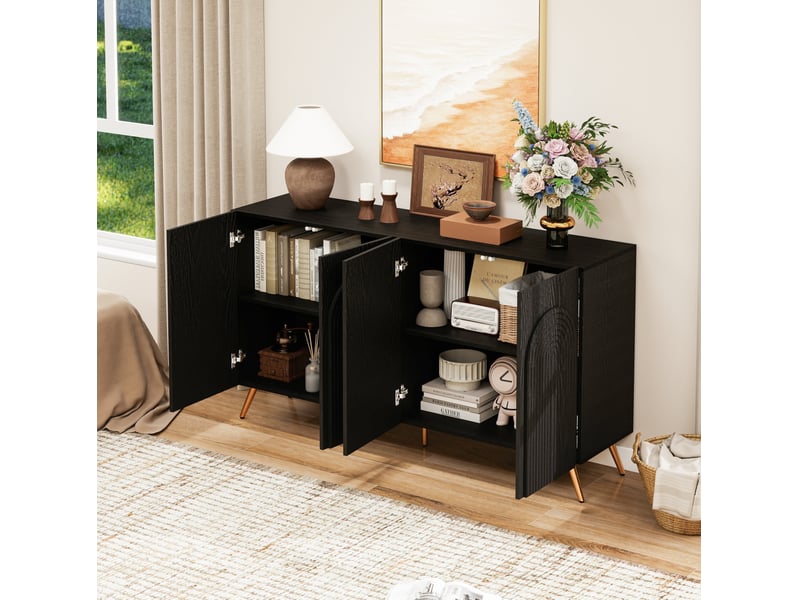  Buffet bas 150 x 38 x 83 cm avec 4 portes à rainures 3d et étagères réglables, noir, pieds en métal doré  - Conforama E