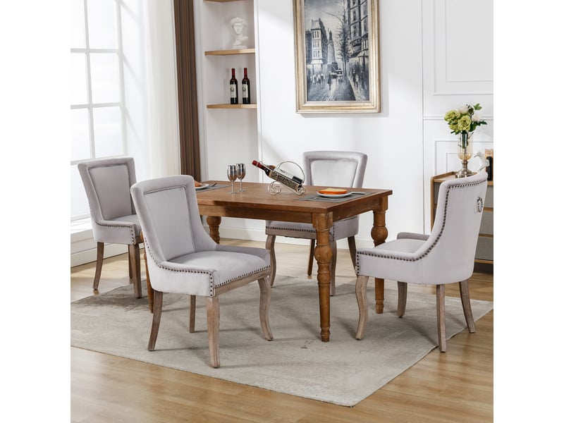 Ensemble de 4 chaises de repas en velours gris, piètement en bois massif et détails cloutés pour cuisine et séjour  - Conforama B