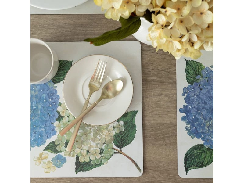  Ensemble de quatre sets de table en liège épais, faciles à nettoyer, convenant à la cuisine et à la table à manger.  - Conforama C