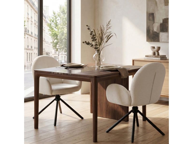  Lot de 2 chaises de salle à manger pivotantes avec accoudoirs – assise velours crème, pieds métal  - Conforama D
