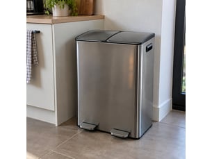 Poubelle de tri sélectif rectangulaire 60l (2x30l) à double compartiment en métal chrome anti-traces avec deux pédales indépendantes - longueur 45 x profondeur 36 x hauteur 71,5 cm