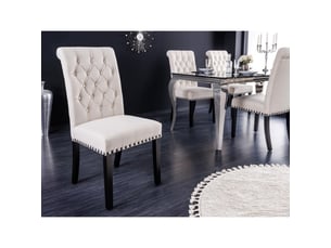 Lot de 2 chaises chesterfield regina beige en velours capitonné – clous noirs et pieds en bois d'hévéa foncé