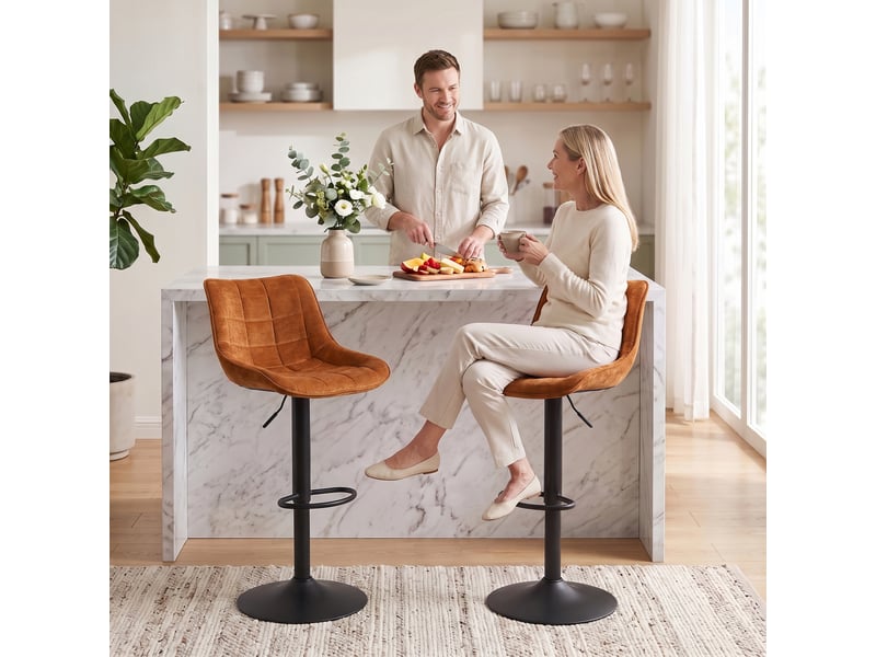  Ensemble de 2 tabourets de bar pivotants et réglables avec base en métal et dossier en velours, orange  - Conforama D