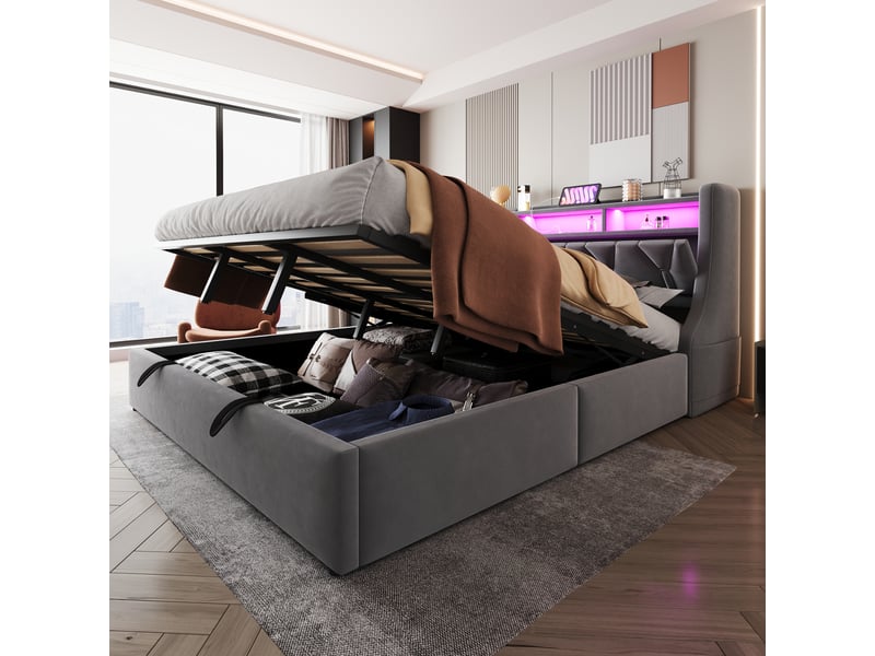  Lit coffre hydraulique 180 x 200 cm gris en velours avec tête de lit rabattable, rangements, led connectée, prises usb-c et pieds larges  - Conforama D