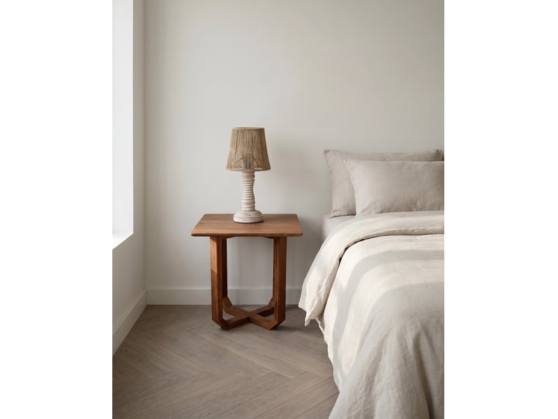  Table d'appoint carrée en bois de teck  - Conforama B