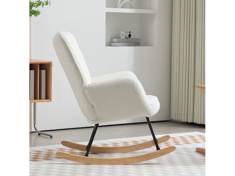  Fauteuil à bascule rembourré avec accoudoirs et dossier haut, en polyester aspect bouclette blanc, 98 × 71 × 101 cm  - Conforama C