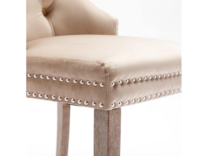  Chaise de salle à manger beige en velours avec pieds en bois massif et ornement clou, lot de 4 4071298018318 - Conforama D