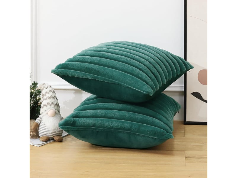  Lot de 2 housses de coussin 45 x 45 cm peluche vert foncé chicfurn  - Conforama E