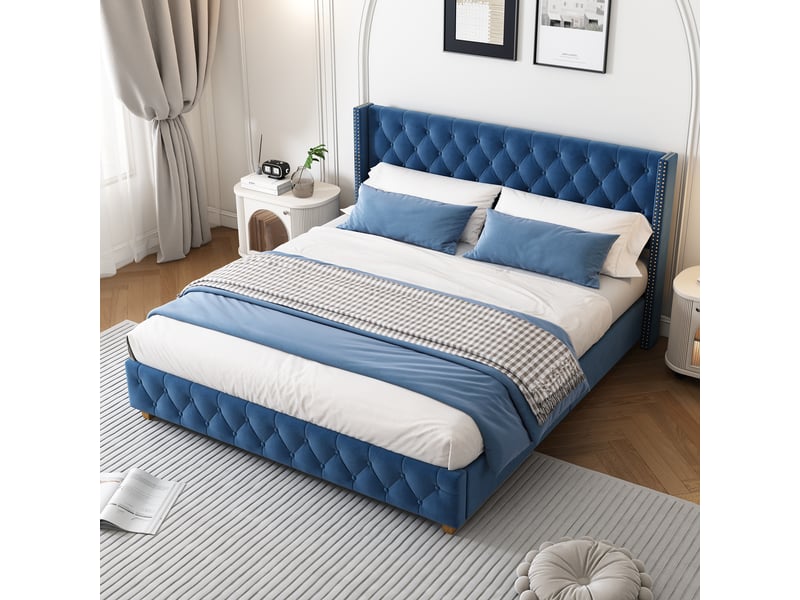  Lit capitonné 160 x 200 cm avec sommier à lattes et tête de lit, capitonnage à boutons et clous décoratifs, pieds en bois, velours, bleu  - Conforama B