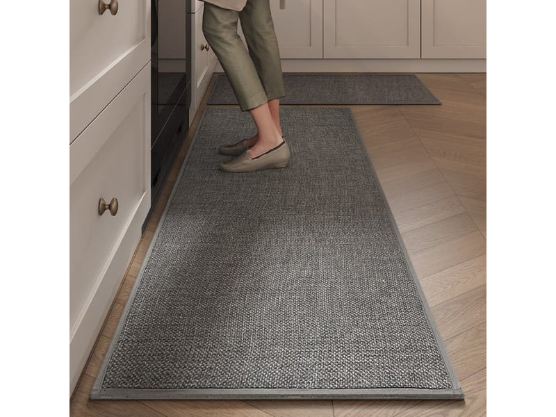 Tapis de cuisine tressé, absorbant l'eau et l'huile, antidérapant, anti-chute, anti-salissures, lavable en machine, 45 x 120 cm, gris foncé - Conforama A