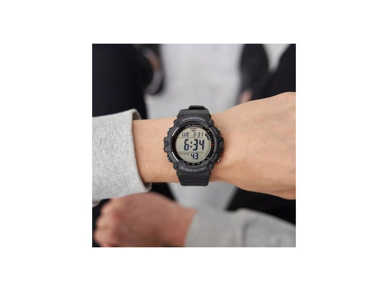  Montre sport digitale casio ae-1500whc-1avef noire avec éclairage led et bracelet résine AACNA89138 - Conforama C