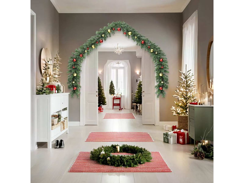  Guirlande de noël décorée avec boules et lumières led 10 m  - Conforama C
