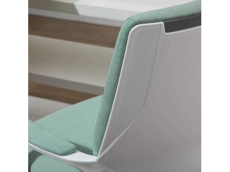  Chaise de bureau ergonomique verte en tissu polyester avec soutien lombaire, bascule et roulettes 360°  - Conforama D