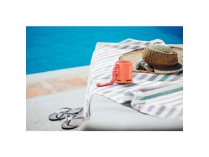Enceinte bluetooth portable extra bass 5 w ip67 corail rose cylindrique avec micro mains libres autonomie 5 h