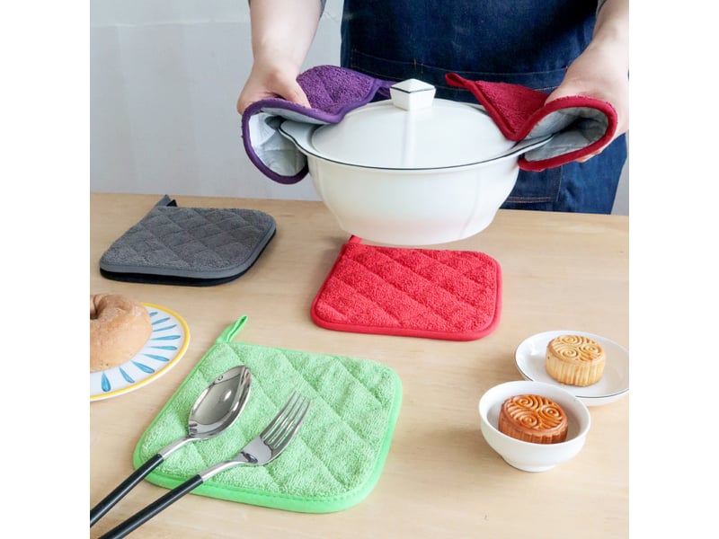  Lot de 5 maniques de cuisine résistantes à la chaleur - dessous de plat pour four - maniques en tissu éponge - pour la cuisson et la pâtisserie(noir)  - Conforama E