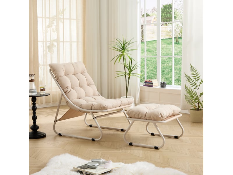 Fauteuil de jardin beige avec repose-pieds, coussins épais et structure métal, idéal pour lire et se détendre - Conforama E