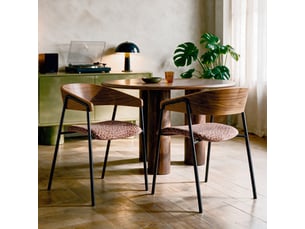 Lot de 2 chaises en tissu léopard bordeaux et bois de noyer-esmée