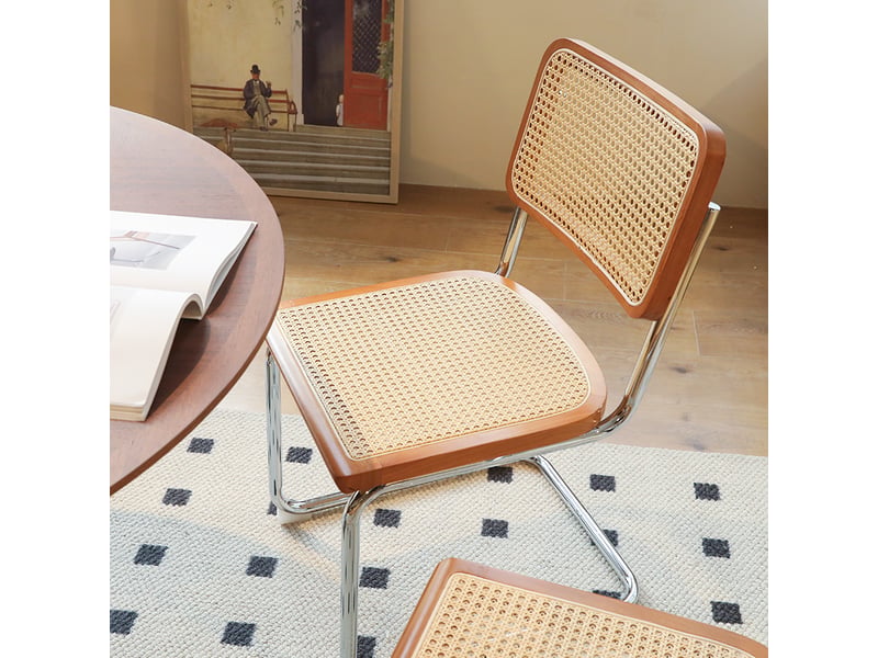  Lot de 2 chaises de salle à manger, dossier en cannage, assise velours, pieds chromés, style mid-century, brun et bois Seren Glow - Conforama E