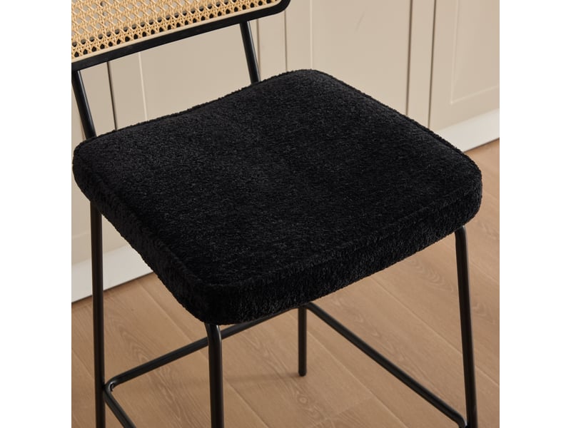  Lot de 2 chaises de bar tabouret de bar noir avec assise en tissu chenille et dossier aspect rotin pour cuisine 96.5cm  - Conforama E