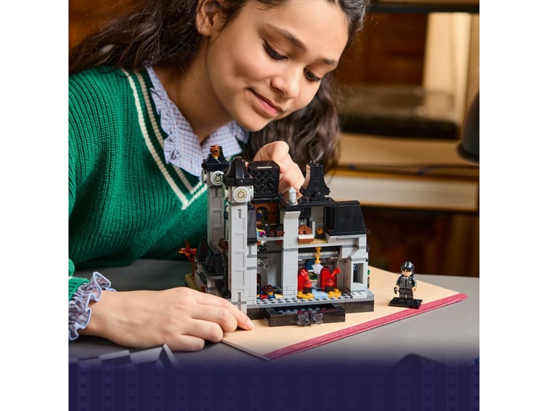  Lego mercredi 76788 nevermore académie gothique set de construction avec micro-figurines 76788 - Conforama E