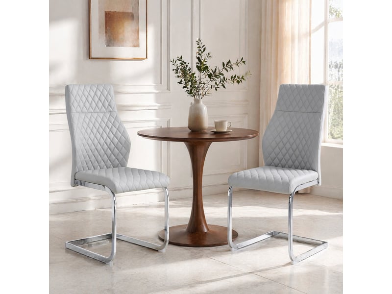  Chaises de salle à manger lot de 2 à dossier haut matelassé  - pieds antidérapants similicuir gris clair  - Conforama B