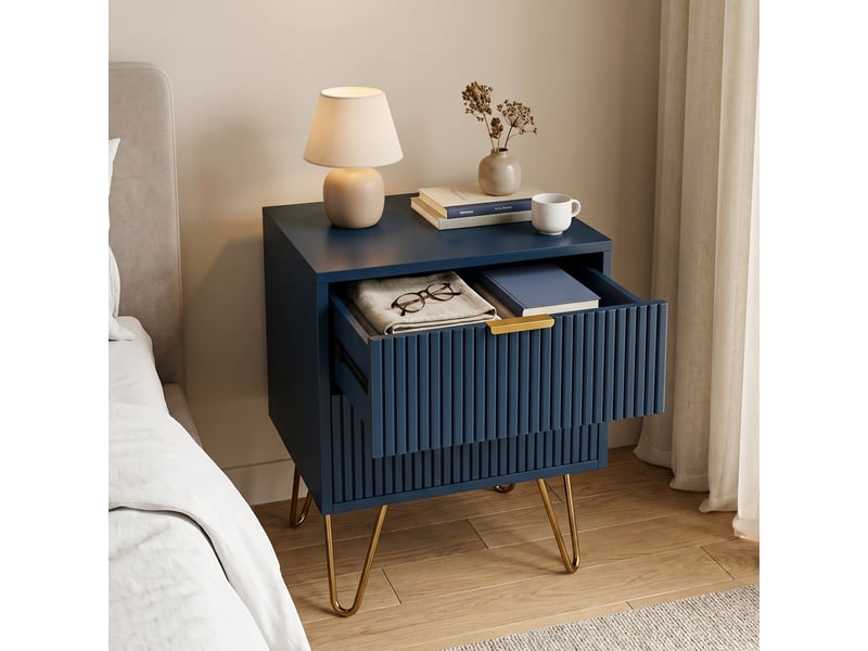  Table de chevet moderne, 40x35.5x50 cm, avec 2 tiroirs, texture rayée, en bois et pieds en métal doré, bleu foncé  - Conforama B