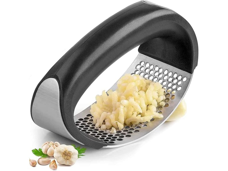 Presse-ail, presse-ail en acier inoxydable, ustensile de cuisine professionnel, presse-ail avec poignée ergonomique, râpe à ail en silicone - Conforama A