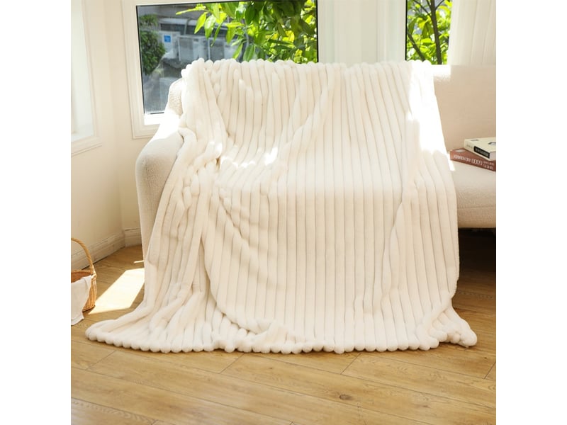  Couverture plaid flanelle velours canapé chambre sofa peut ëtre utilisé dans 130x150cm  - Conforama E