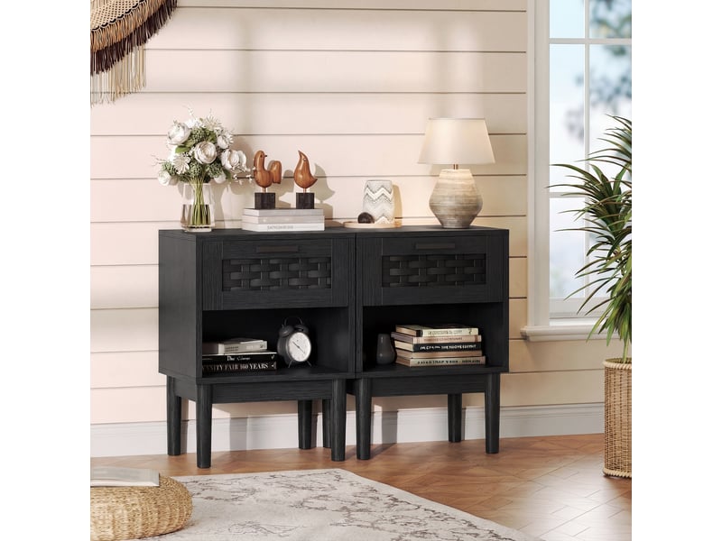  Lot de 2 tables de chevet noires à tissage décoratif, 1 tiroir + espace ouvert, pieds en bois, table d’appoint pour chambre et salon  - Conforama D
