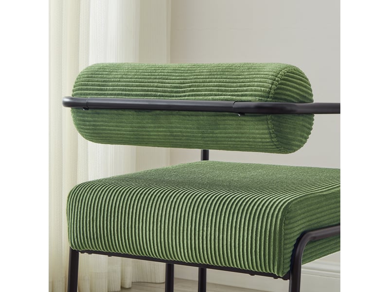  Fauteuil lounge avec dossier cylindrique et structure métal noir, en velours côtelé vert, 68,5 × 73 × 70,5 cm  - Conforama E