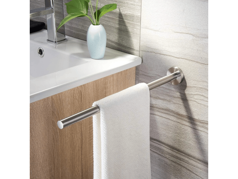  Un porte-serviettes en inox brossé noir à fixer au mur dans la salle de bain  - Conforama B