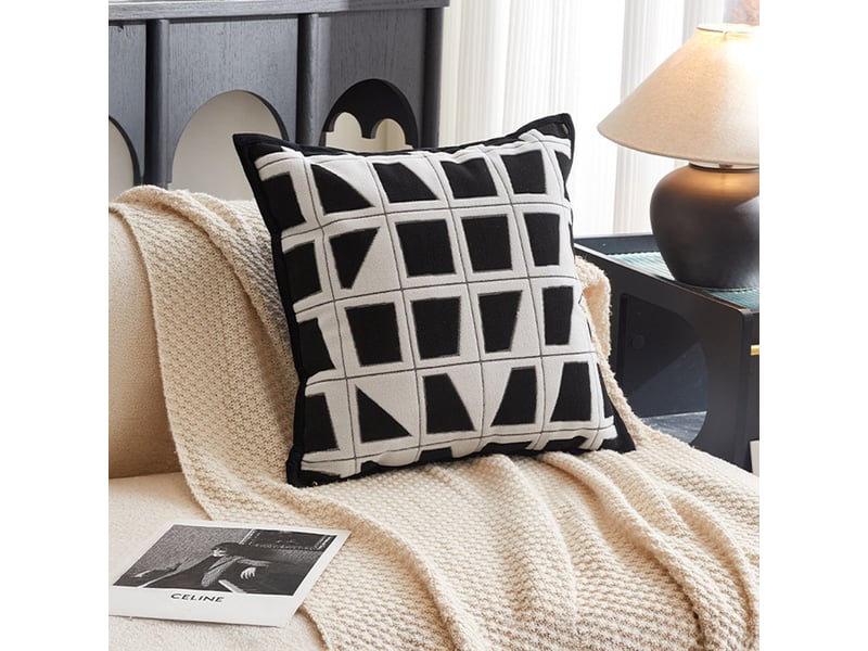  Coussin carré en tissu à motifs blanc et noir 45x45 cm  - Conforama D