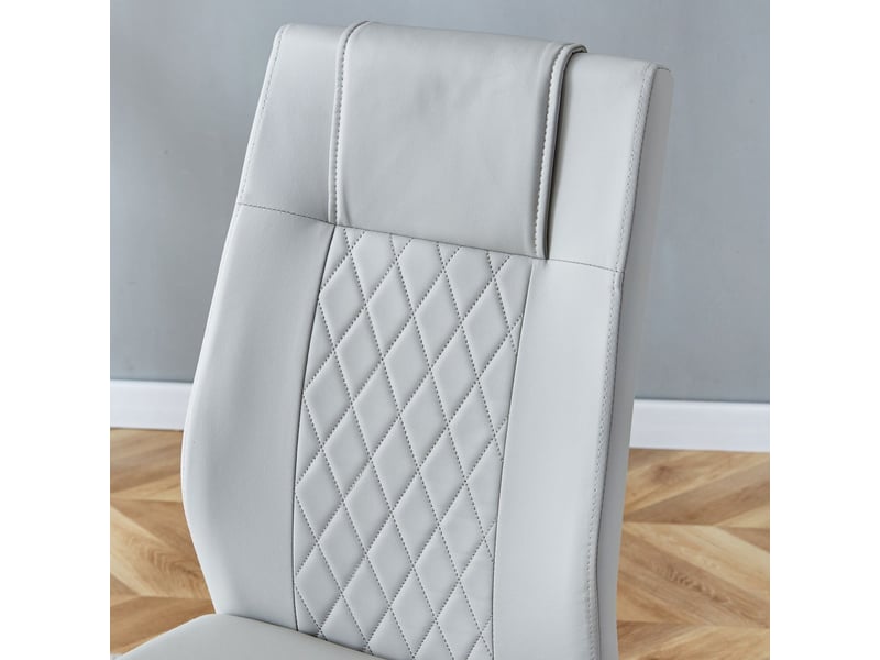 Lot de chaises 4 pièces revêtement en cuir pu gris clair dossier à effet filet pieds en métal brillant argenté et patins antidérapants style intemporel et polyvalent - Conforama C