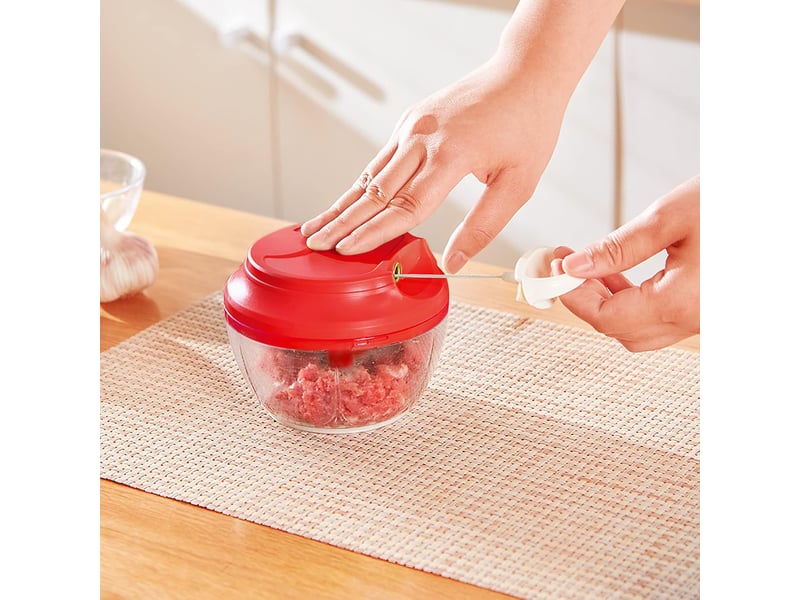  Mini hachoir manuel de 500 ml, coupe-oignon manuel, mélangeur à cordes avec 3 lames en acier inoxydable pour légumes, viandes, noix et salade (rouge)  - Conforama C