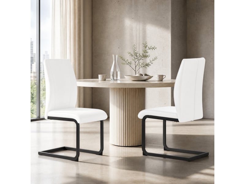  Chaise de salle à manger en cuir synthétique avec dossier ergonomique et pieds métalliques noirs, blanc  - Conforama D