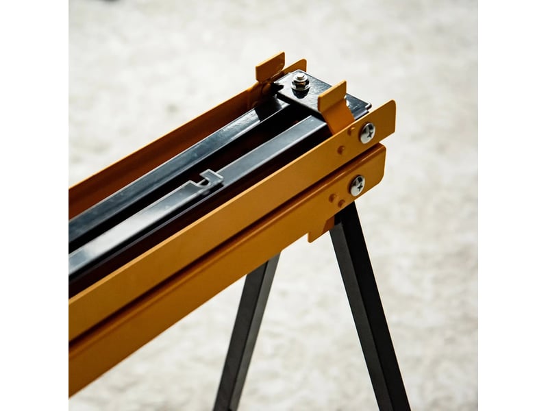  Lot de 2 tréteaux pliables 99,5 x 50 x 78 cm orange et noir en acier, supports stables pour sciage du bois  - Conforama D