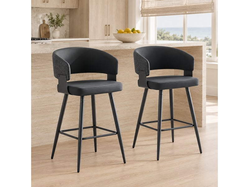  Chaise de salle à manger avec accoudoirs et dossier enveloppant  - simili cuir noir - 82 × 46 × 56 cm  - Conforama B