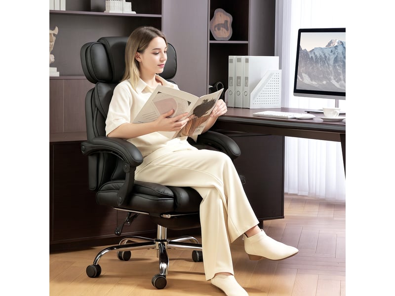  Fauteuil de bureau ergonomique pivotant à hauteur réglable avec soutien lombaire, accoudoirs, repose-pieds, revêtement en similicuir noir  - Conforama C