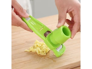 Lot de 2 presse-ail - râpe à ail - ustensile de cuisine en plastique - coupe-ail - outil efficace pour obtenir la pâte d'ail