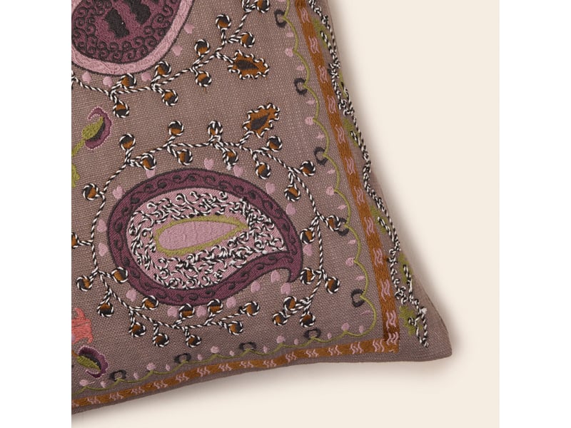  Housse de coussin en broderie paisley  mandana 26424 - Conforama B