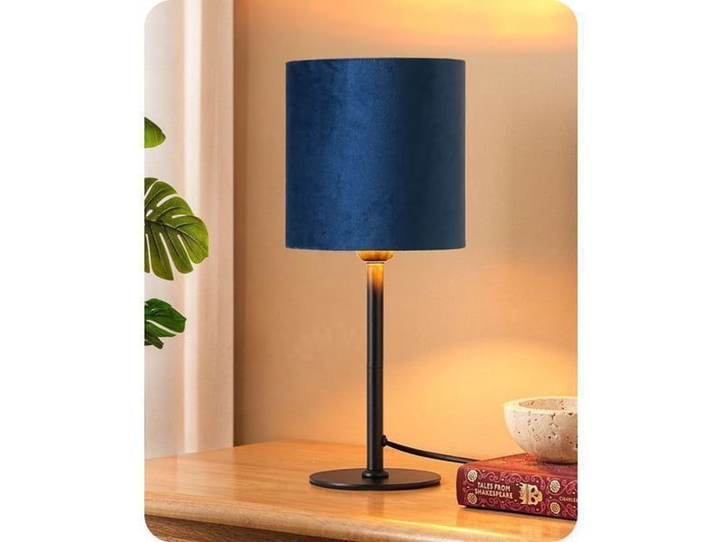  Lampe de table moderne t002 base metal noire et abat-jour velours bleu saphir e27 led 2700k 370618_AACFR21414_6_DROPFR - Conforama A