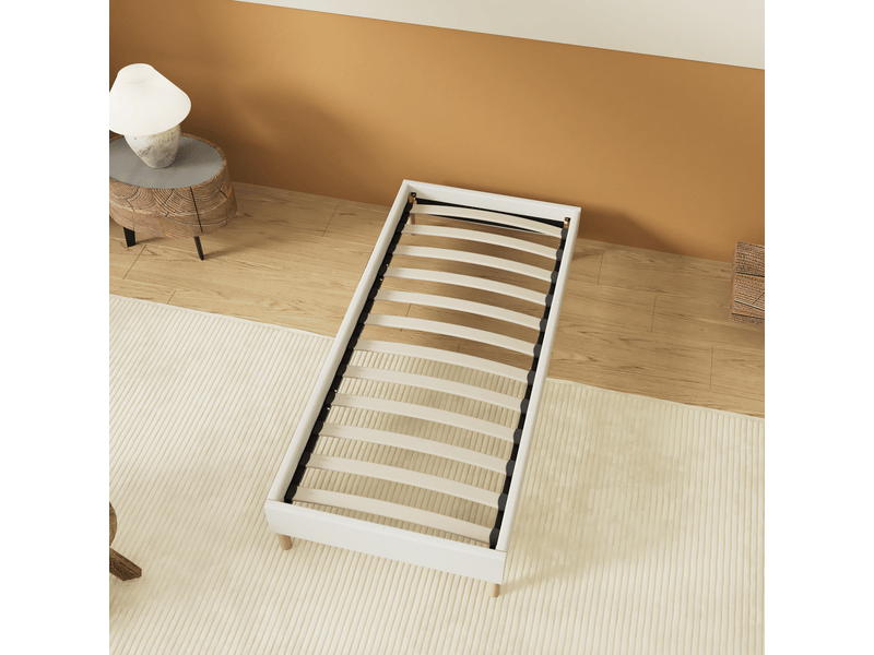 Lit 80x200 cm avec sommier, tissu blanc crème, lattes et pieds en bois Alya blanc crème - Conforama F