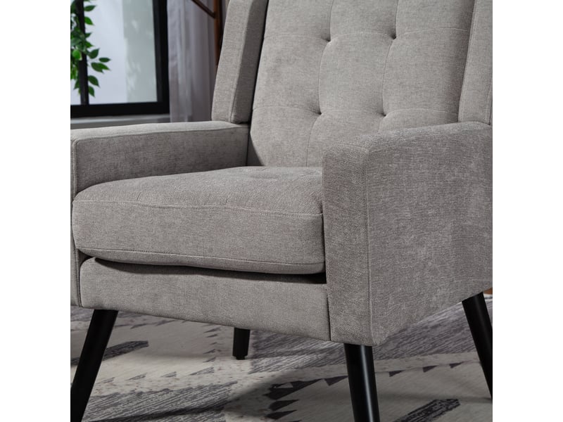 Fauteuil gris clair en daim capitonné, style milieu du siècle, mousse haute densité, pieds bois massif, salonchambrebureau - Conforama C