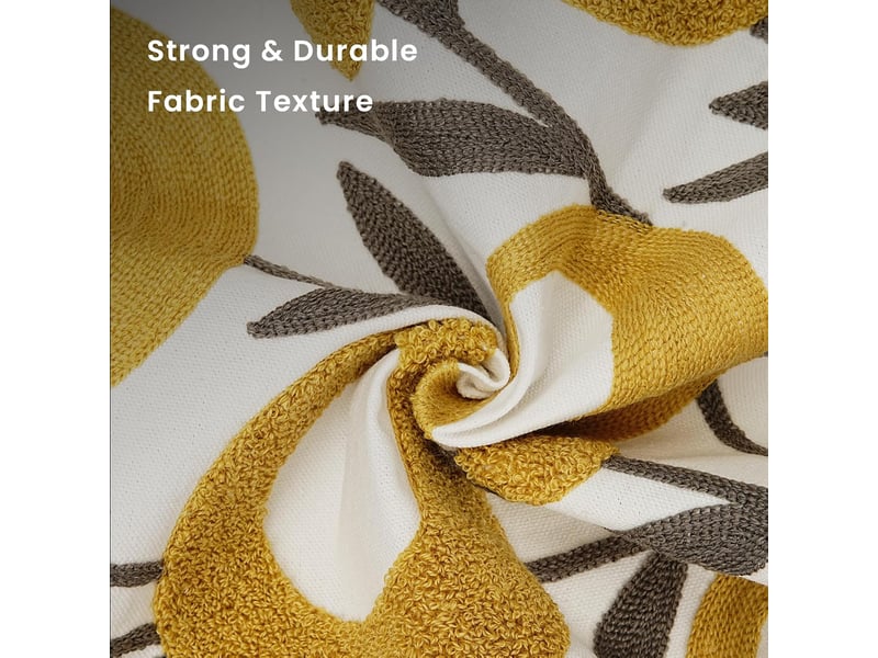  Housse de coussin carrée brodée en toile de coton avec motif fleurs pastorales - 45 x 45 cm, jaune  - Conforama D