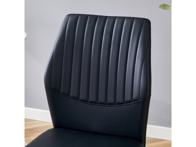  4 chaises salle à manger - style léger-luxe, dossier noir pu à motif vertical, pieds métal argenté  - Conforama E
