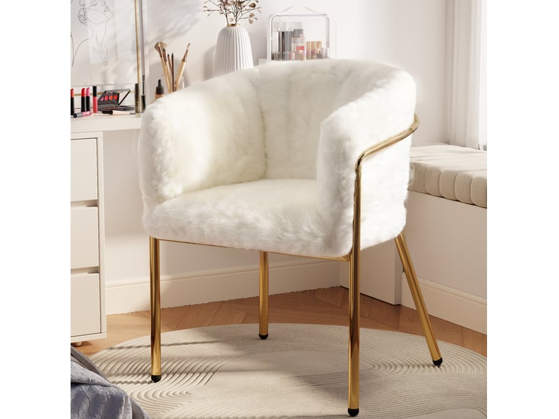  Lot de 4 chaises de salle à manger en fausse fourrure avec pieds métalliques, blanc  - Conforama C