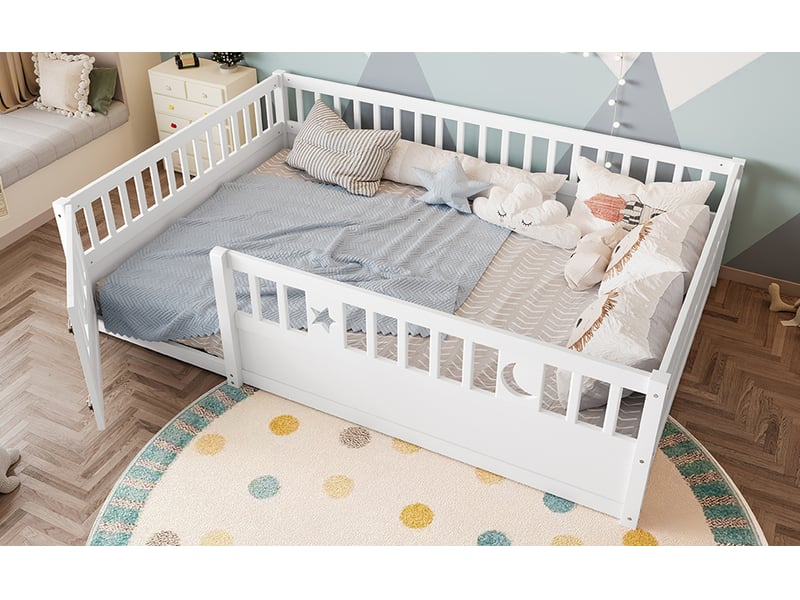  Lit enfant 140x190 blanc minimaliste avec barrières, décor étoiles et lune, couchage sécurisé  - Conforama B